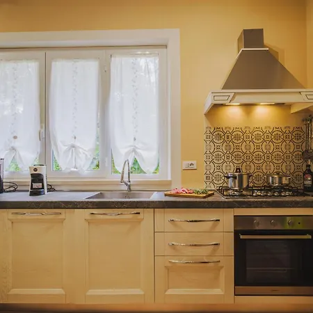 Gerry House-1 By Interhome